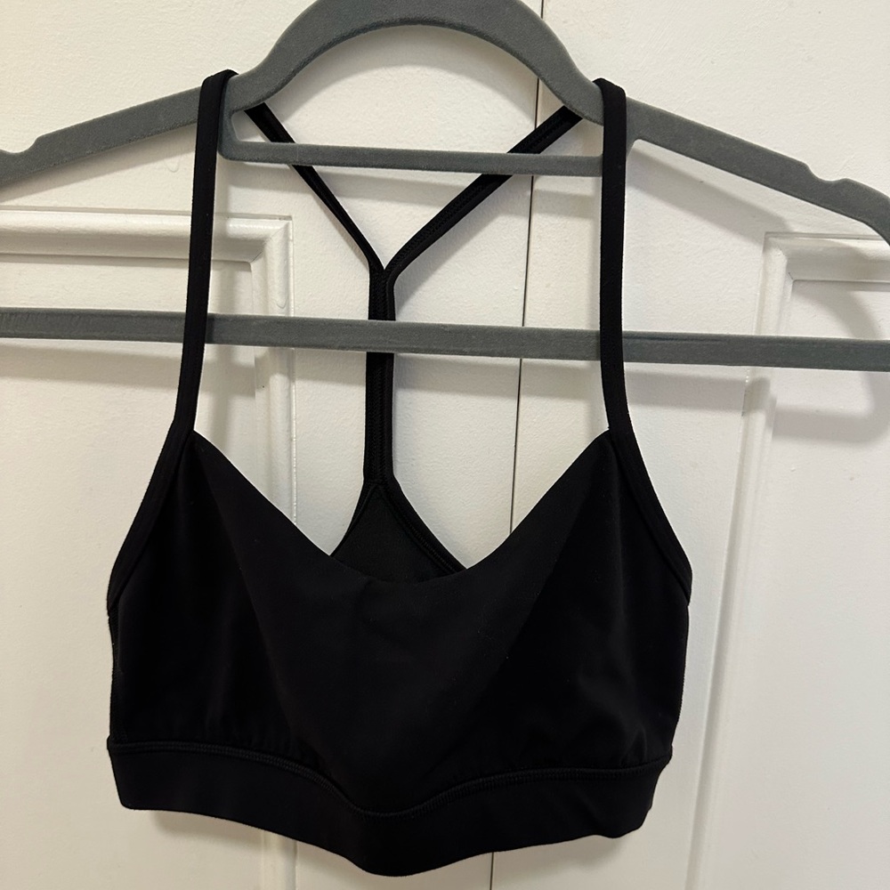 Lululemon Flow Y Bra Nulu Light Support Unworn Size 6